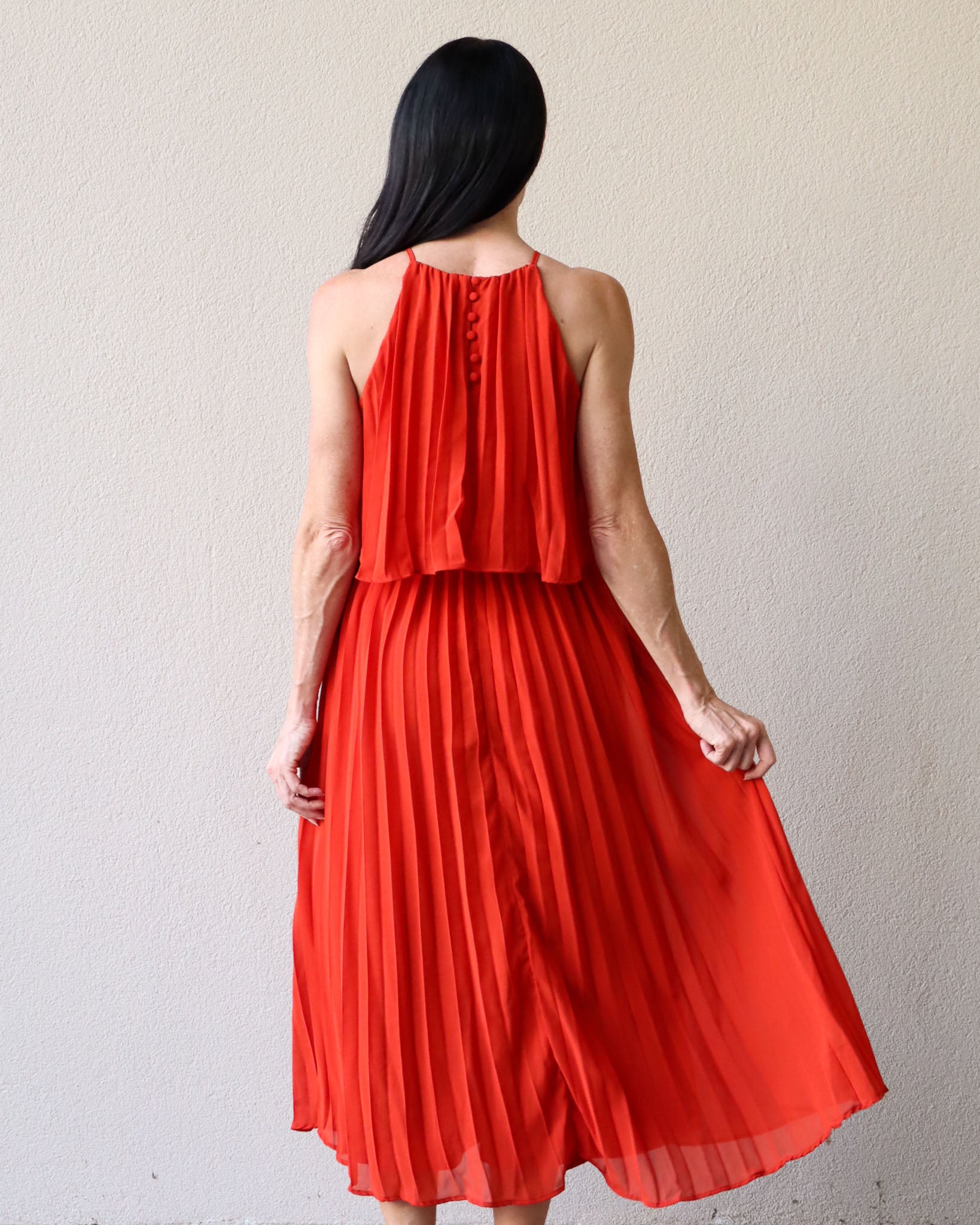 Pleated Tiered Midi Dress Medium / Amber Pleated Tiered Midi Dress Medium / Amber